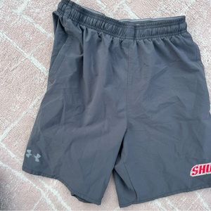 Under Armour Shorts - Medium